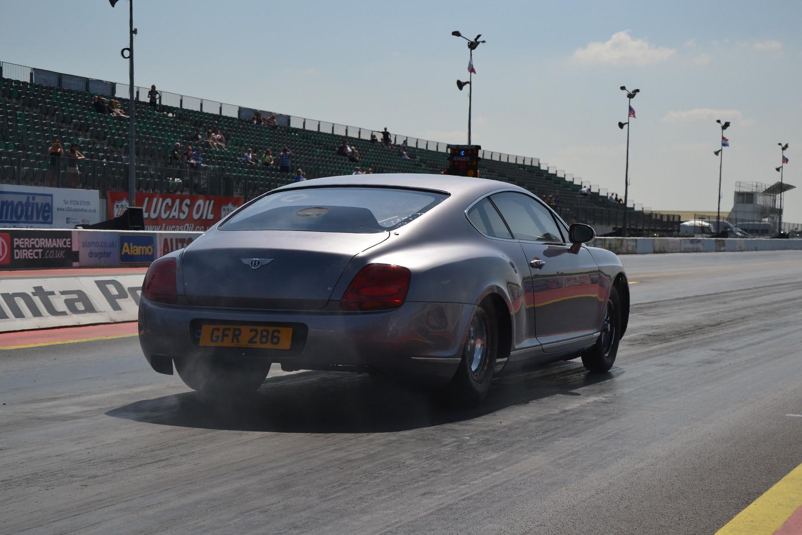 Bentley Continental GT drag