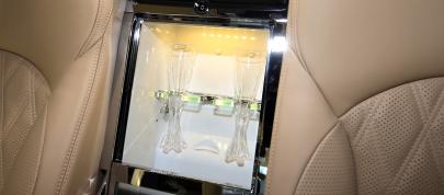 Bentley Mulsanne EWB Geneva (2016) - picture 4 of 8