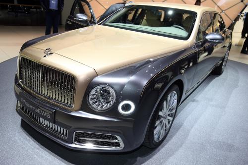 Bentley Mulsanne EWB Geneva (2016) - picture 1 of 8