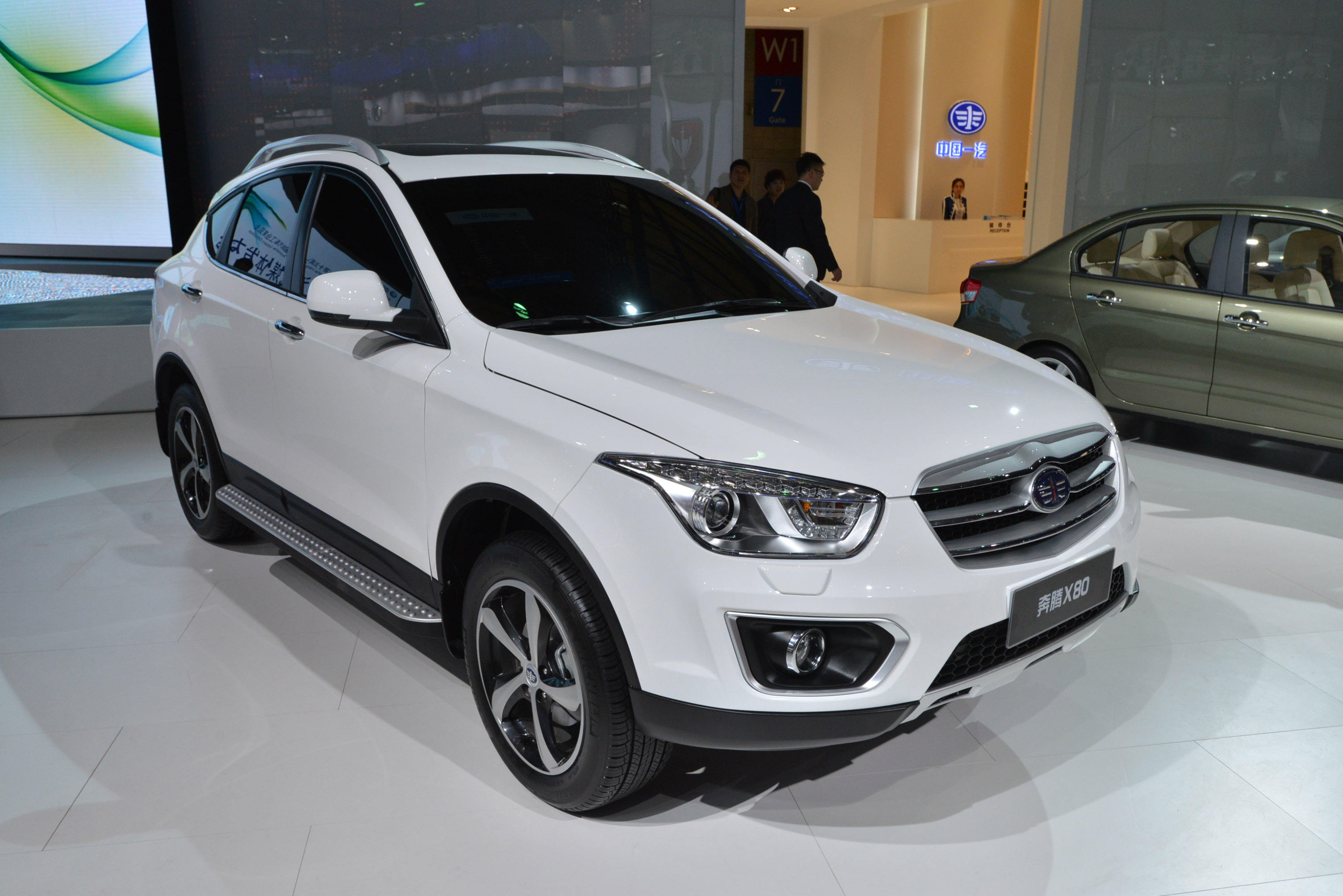 Besturn X80 SUV Shanghai