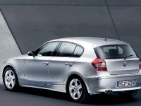 BMW 130i (2005) - picture 2 of 2