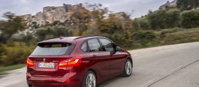 BMW 220d xDrive Active Tourer (2014) - picture 4 of 12