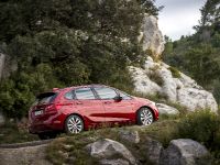 BMW 220d xDrive Active Tourer (2014) - picture 5 of 12