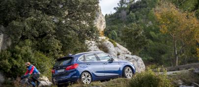 BMW 225i xDrive Active Tourer (2014) - picture 7 of 12