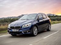 BMW 225i xDrive Active Tourer (2014) - picture 1 of 12