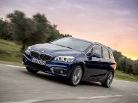BMW 225i xDrive Active Tourer (2014) - picture 2 of 12