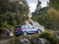 BMW 225i xDrive Active Tourer (2014) - picture 7 of 12