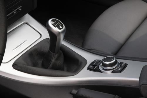 BMW 320d EfficientDynamics Edition (2009) - picture 9 of 12