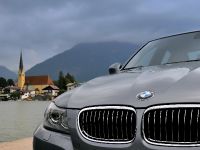 BMW 330d (2009) - picture 2 of 12