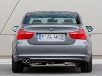 BMW 330d (2009) - picture 5 of 12
