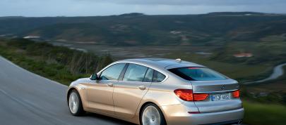 BMW 5 Series Gran Turismo (2010) - picture 7 of 32