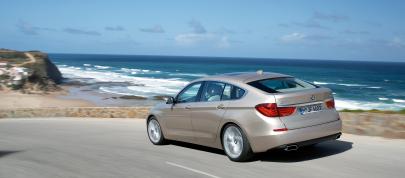 BMW 5 Series Gran Turismo (2010) - picture 31 of 32