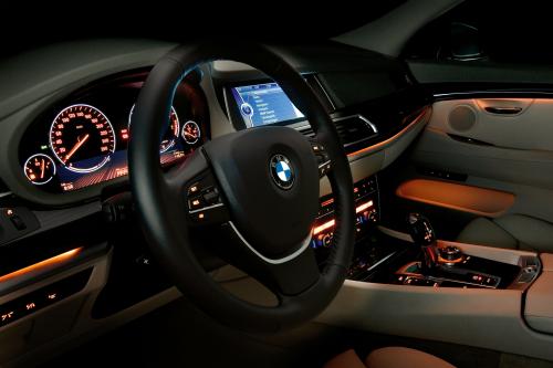 BMW 5 Series Gran Turismo (2010) - picture 8 of 32