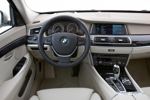 BMW 5 Series Gran Turismo (2010) - picture 25 of 32
