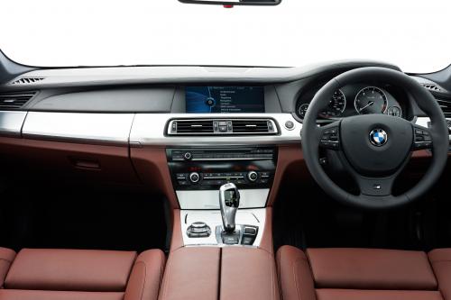 BMW 7 Series 740d and M Sports Package (2009) - picture 9 of 9