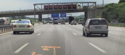 BMW 7 Series (2008) - picture 39 of 43