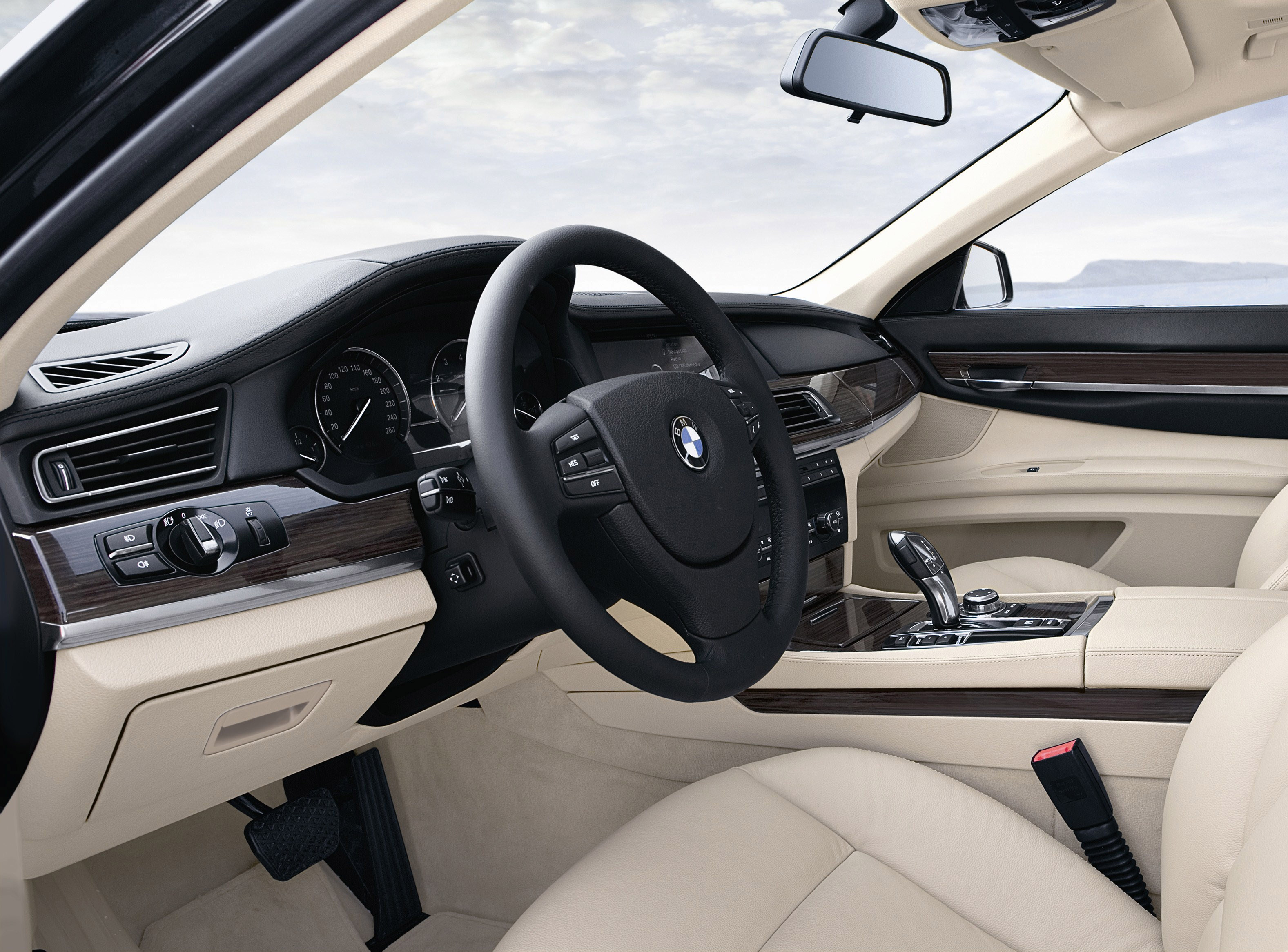 bmw 7 series 2009 interior