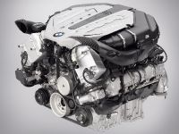 BMW 7 Series (2008) - picture 6 of 43