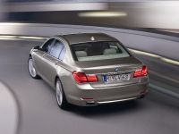 BMW 7 Series (2008) - picture 8 of 43