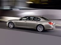 BMW 7 Series (2008) - picture 21 of 43