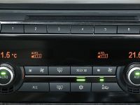 BMW 7 Series (2008) - picture 22 of 43