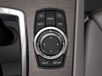 BMW 7 Series (2008) - picture 34 of 43