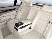 BMW 7 Series (2008) - picture 37 of 43