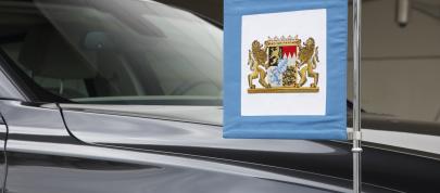 BMW 7 Series High Security (2009) - picture 12 of 44