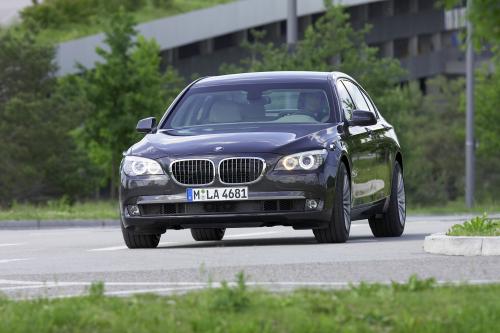BMW 7 Series High Security (2009) - picture 1 of 44