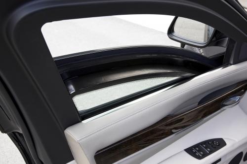 BMW 7 Series High Security (2009) - picture 33 of 44