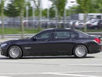 BMW 7 Series High Security (2009) - picture 3 of 44