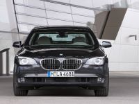 BMW 7 Series High Security (2009) - picture 4 of 44