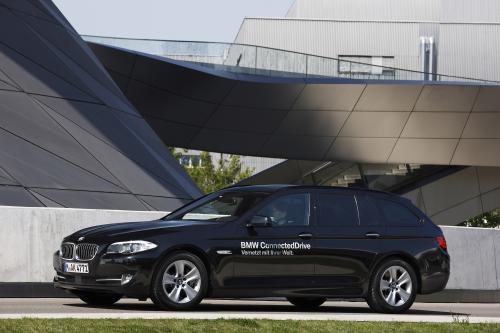 BMW ConnectedDrive (2011) - picture 1 of 9