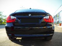 BMW E90 320d (2007) - picture 6 of 15