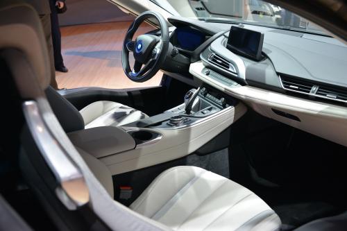 BMW i8 Frankfurt (2013) - picture 9 of 12