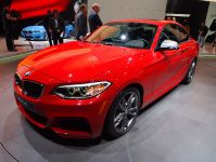 BMW M235i Detroit (2014) - picture 2 of 7