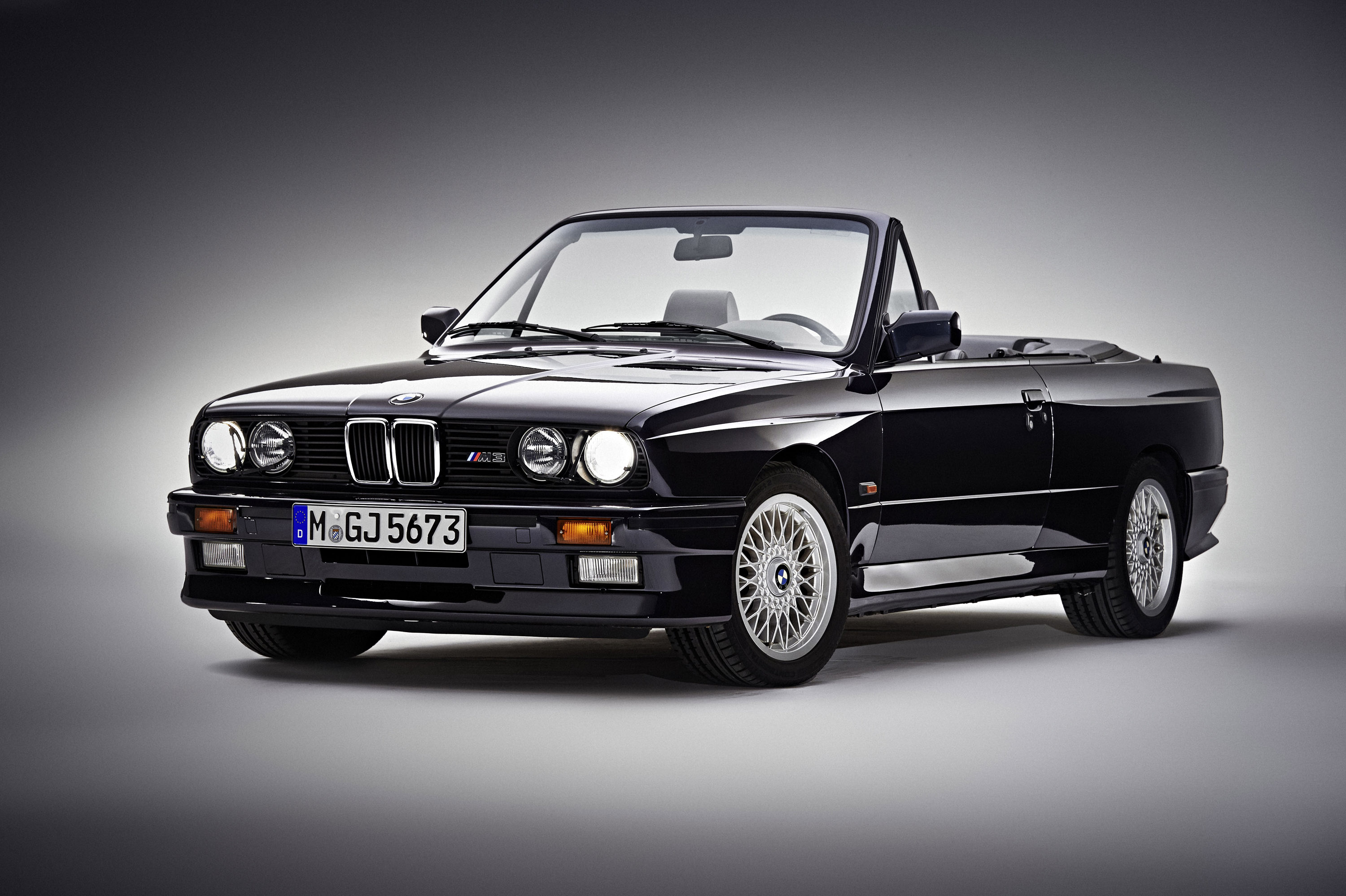 Bmw m 30. БМВ e30 кабриолет. BMW m3 e30 Cabriolet. BMW m3 Cabrio. BMW 3 e30 Cabrio.