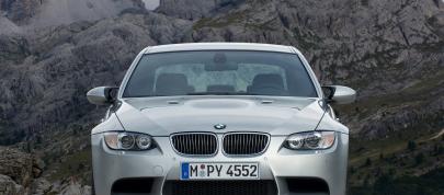 BMW M3 Sedan (2008) - picture 4 of 18