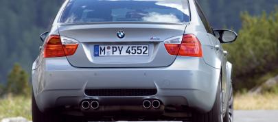BMW M3 (2007) - picture 7 of 9