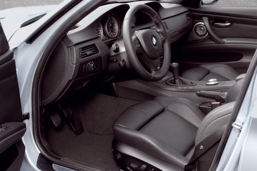 BMW M3 (2007) - picture 8 of 9