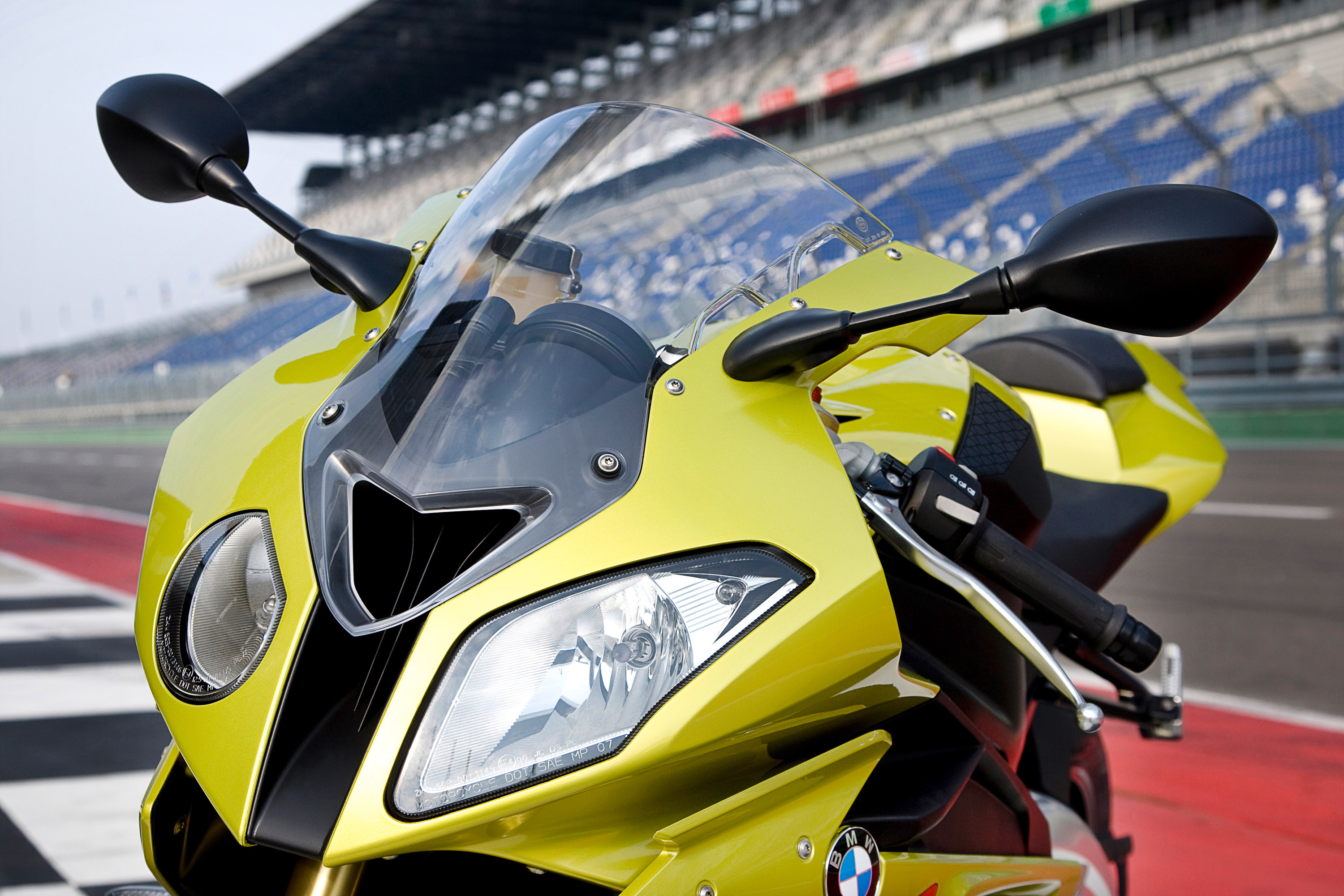 BMW S 1000 RR sportbike