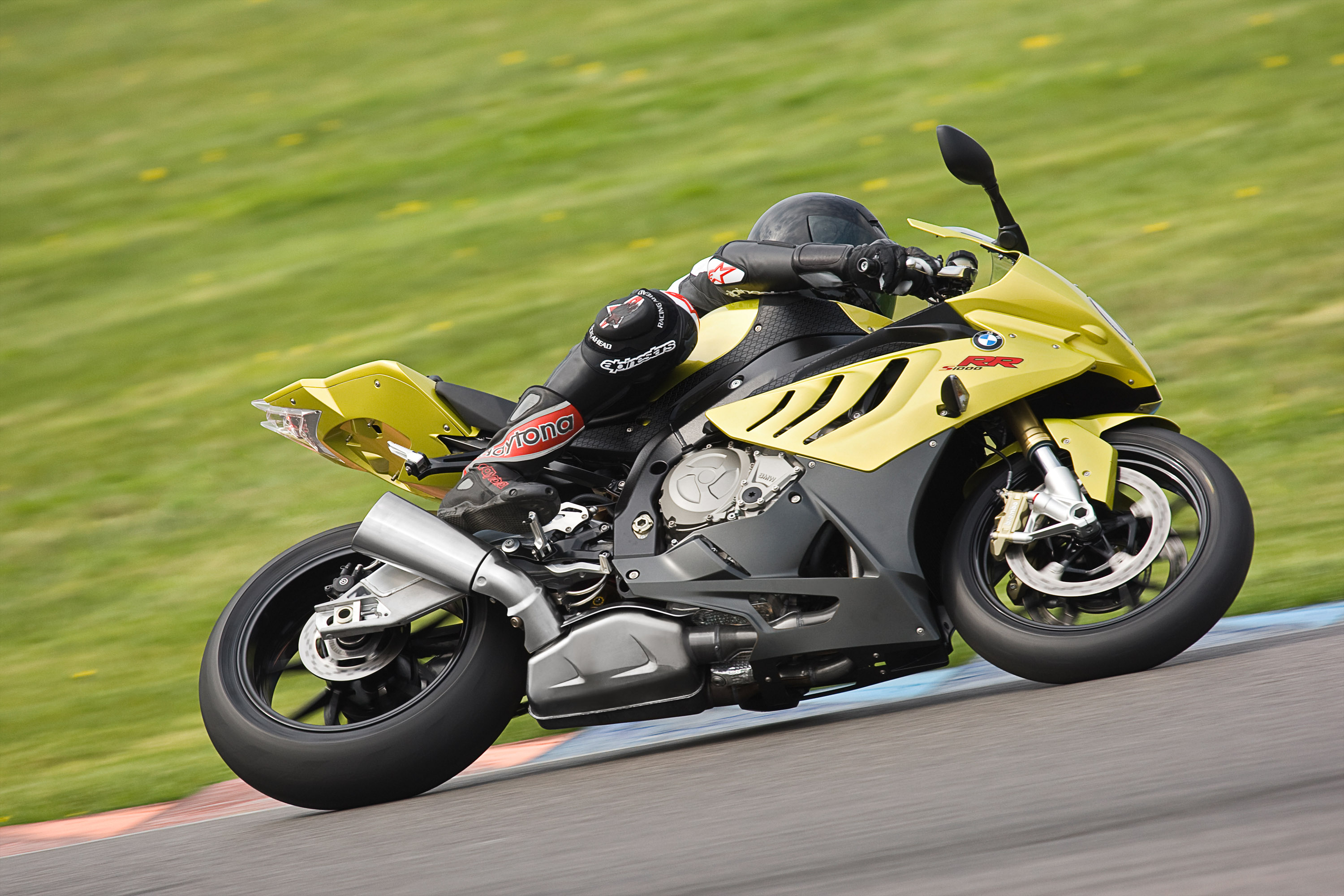 BMW S 1000 RR sportbike