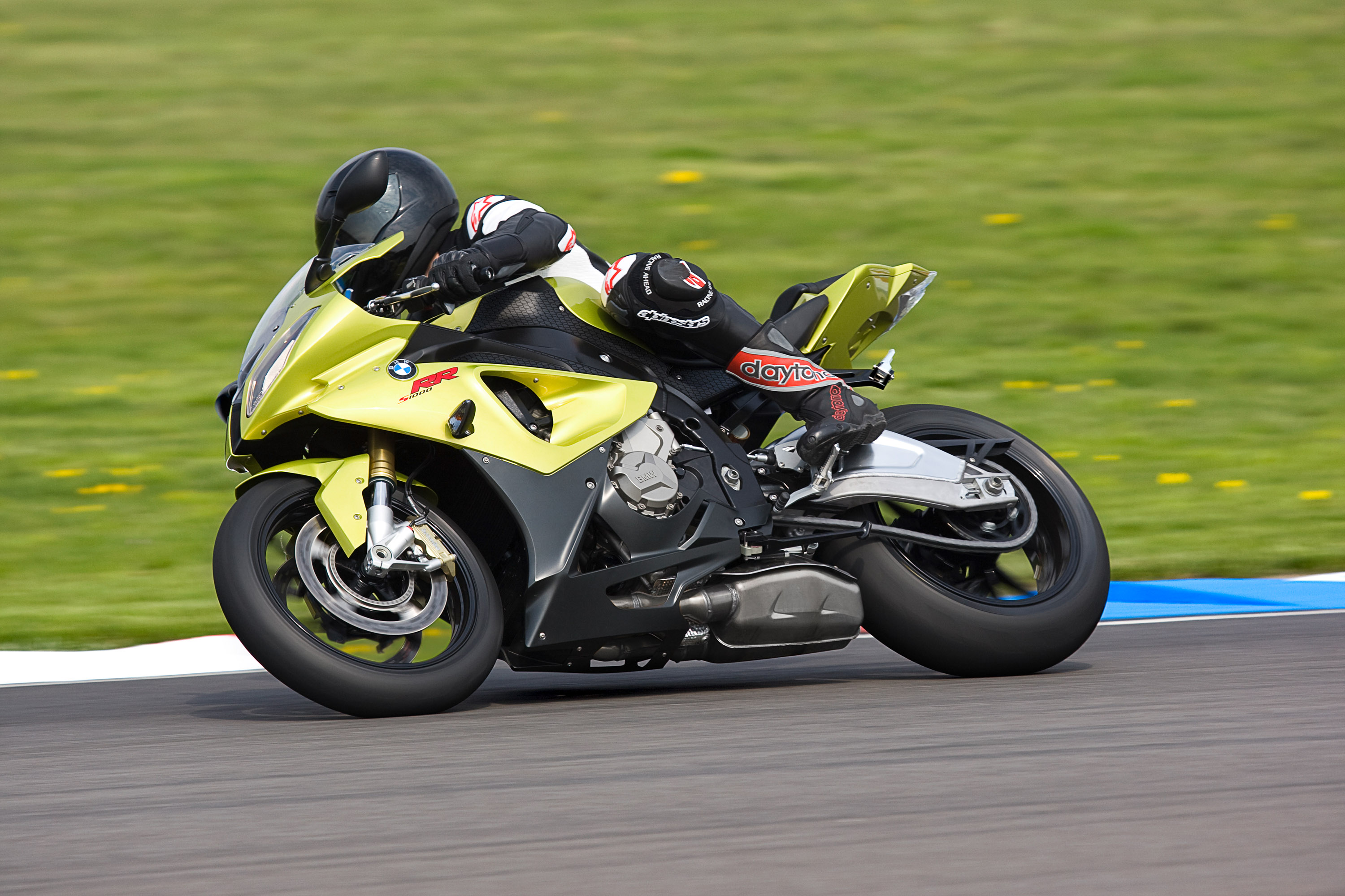 BMW S 1000 RR sportbike