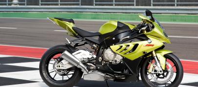 BMW S 1000 RR sportbike (2009) - picture 12 of 24