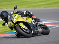 BMW S 1000 RR sportbike (2009) - picture 22 of 24