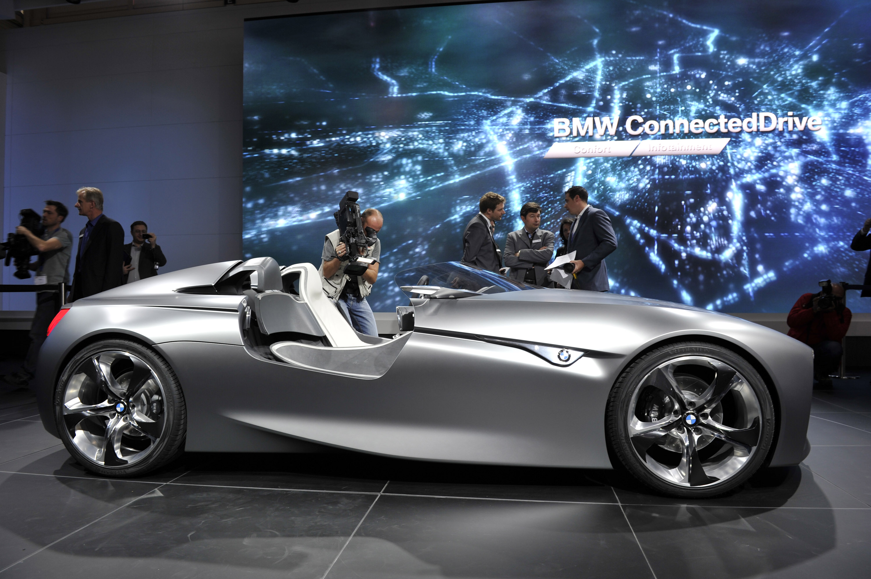 BMW Vision Connected Drive Geneva