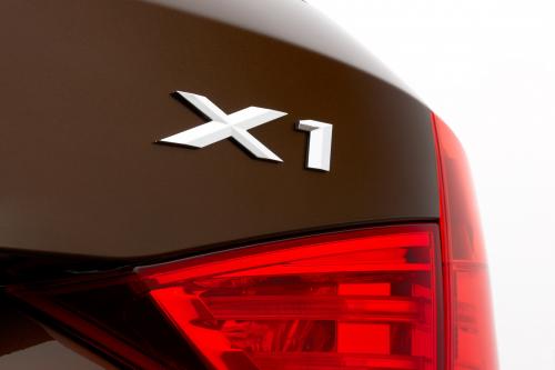 BMW X1 (2009) - picture 40 of 83