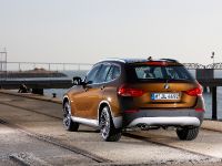 BMW X1 (2009) - picture 13 of 83