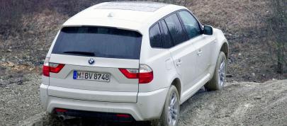 BMW X3 xDrive18d (2009) - picture 15 of 24