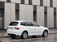 BMW X3 xDrive18d (2009) - picture 4 of 24
